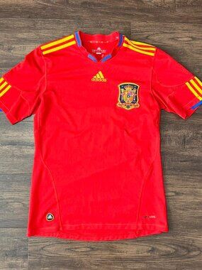ADIDAS SPAIN 2010-2011 HOME JERSEY RED - S